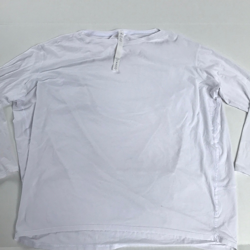 Lululemon quarter sleeve tee women’s size 4